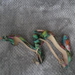 Multicolored chunky heel sandals